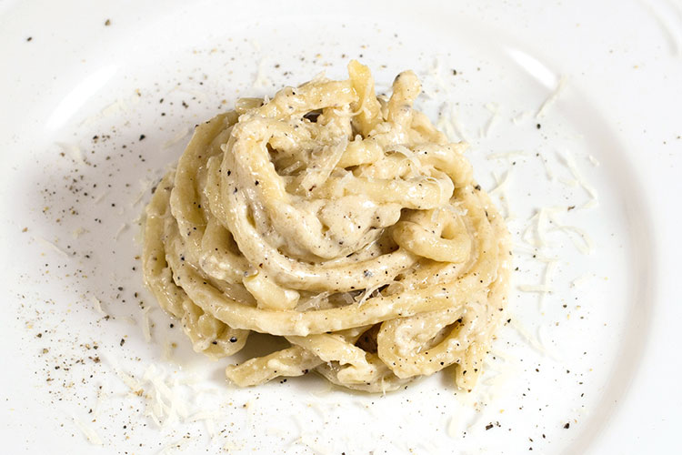 pici cacio e pepe